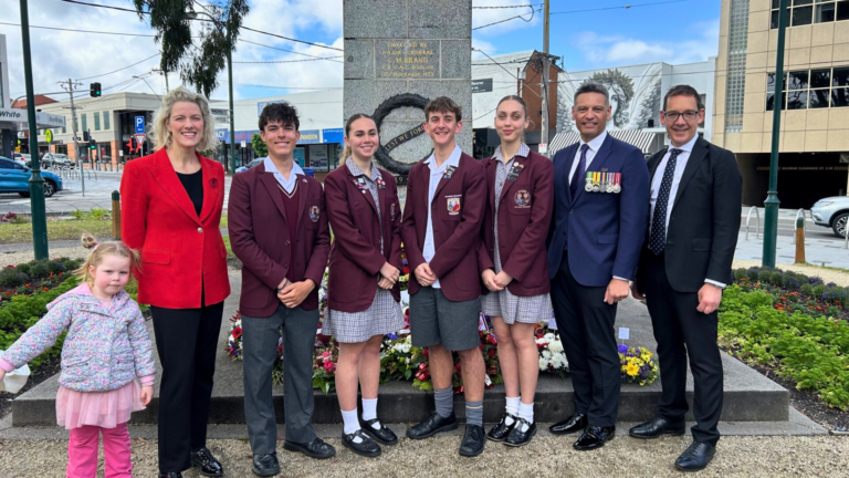 Oakleigh Grammar pays tribute to fallen heroes through moving Remembrance Day service