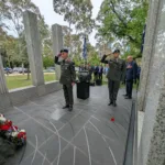 Major-General-Anastasios-Polychronos-and-Captain-Athanasopoulos-laid-a-wreath
