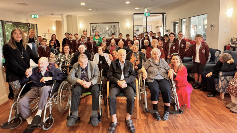 Oakleigh Grammar students share the spirit of Christmas with Melbourne’s Greek community