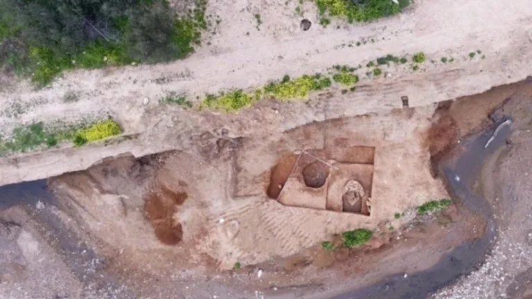 Rare 3rd millennium BC burial discovered during excavations in Rafina, Attica