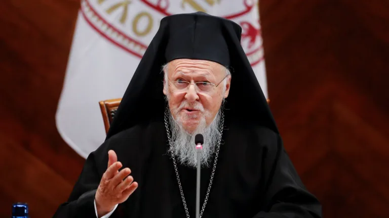 Greek government backs Ecumenical Patriarch amid Russian accusations