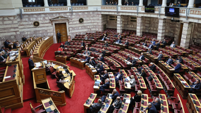 Greece backs postal voting for Greeks abroad but rejects diaspora electorate