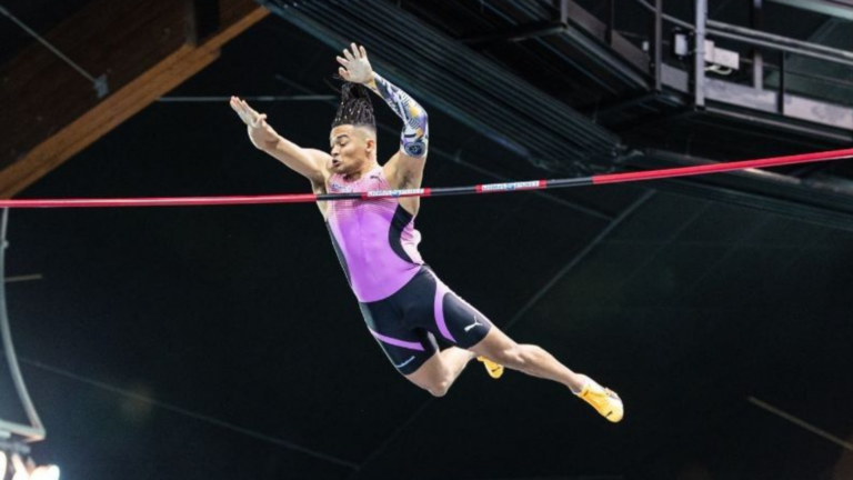 Emmanouil Karalis clears 6.17m to become second-highest pole vaulter in history