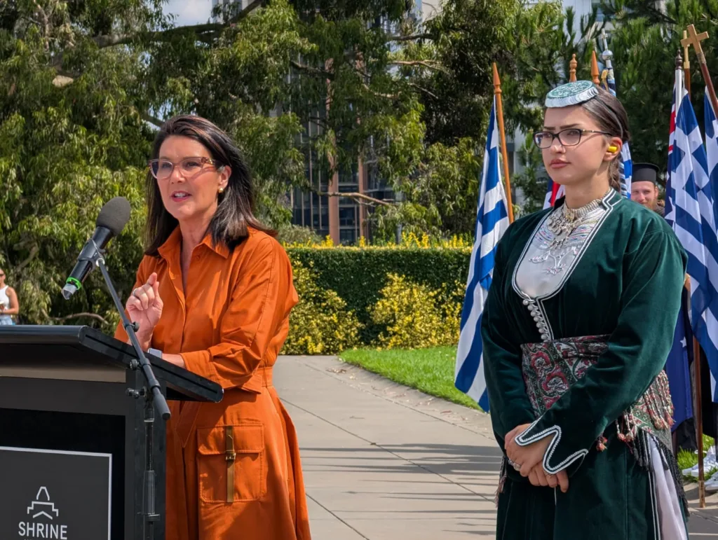 greek independence day in melbourne at the shrine