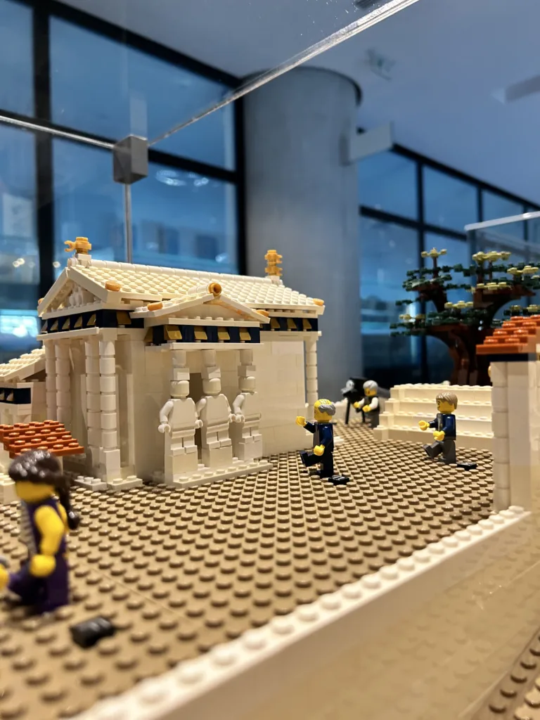 lego liam jensen acropolis museum (2)