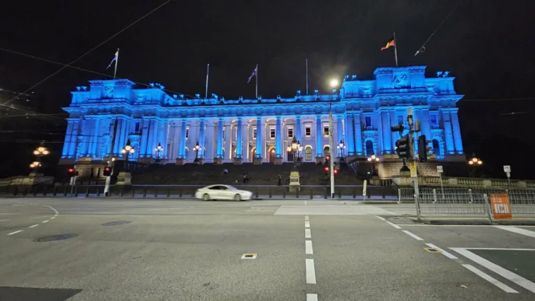City glows in Hellenic colours as Melbourne marks Greek Independence Day
