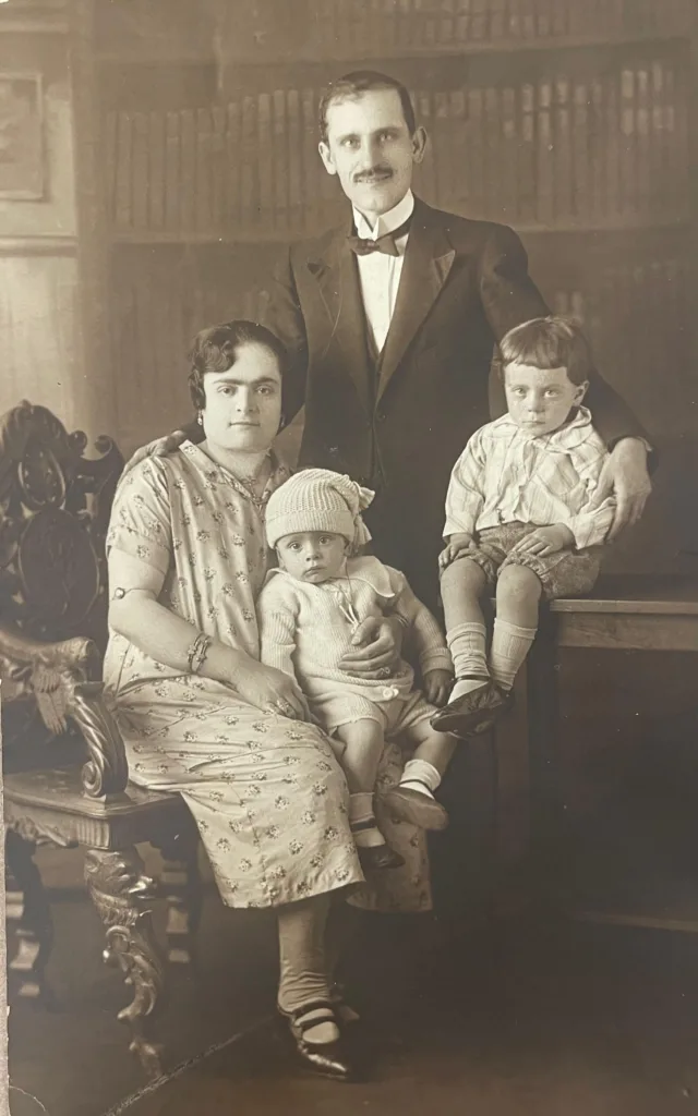 michael and paul tsolakis