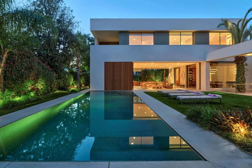 Yanis Zisis Home Watch Athens