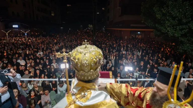 Holy Light spreads across Australia as Greek communities mark Orthodox Easter
