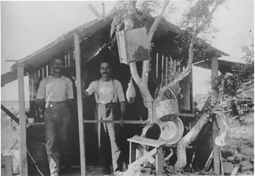 Greek settlers at the end of the 19th century in Australia.