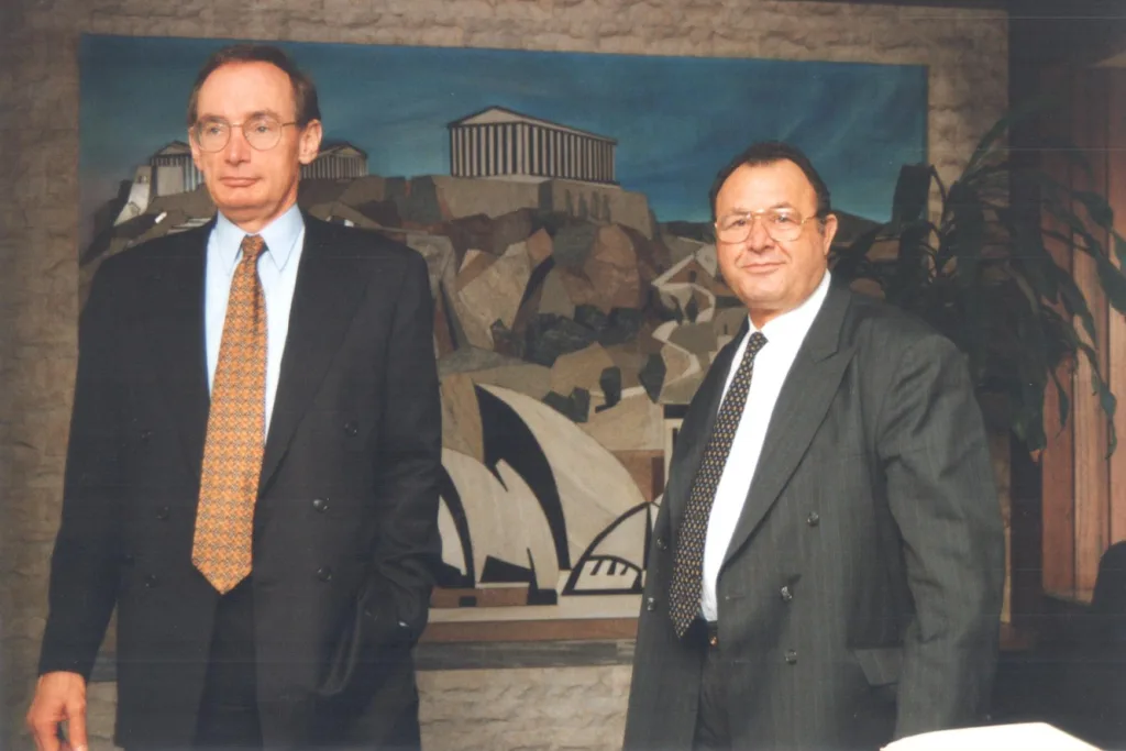 former NSW premier Bob Carr visiting the Greek Herald Glebe Offices