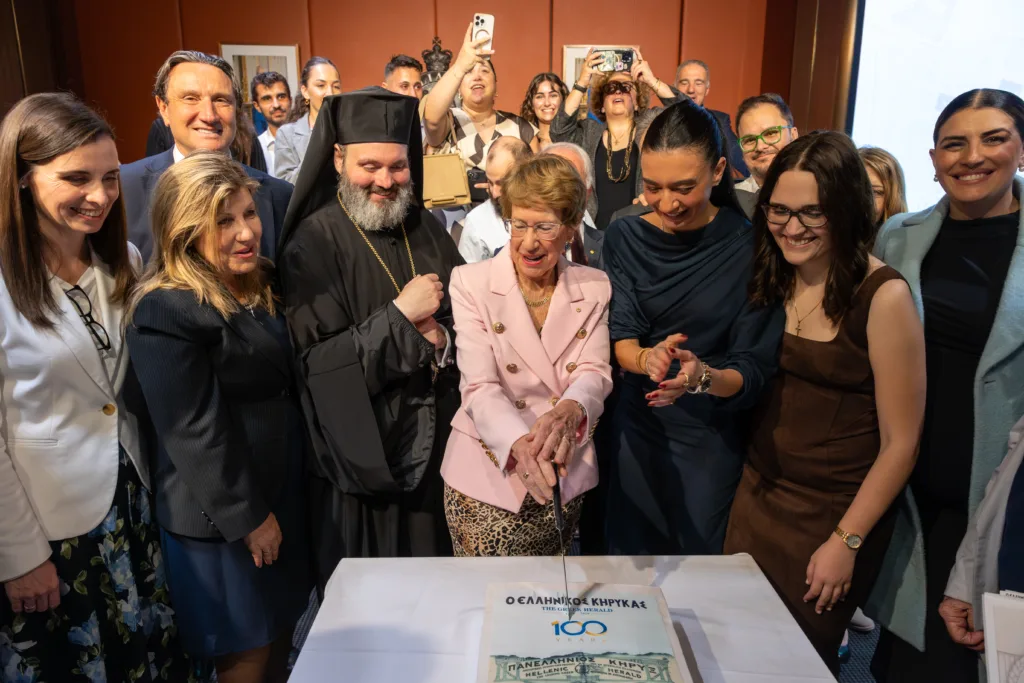 officialscutting the cake