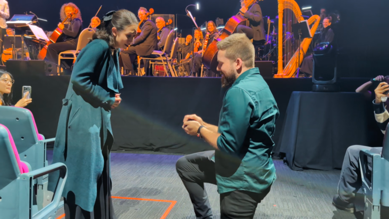 People are proposing at George Ellis concerts