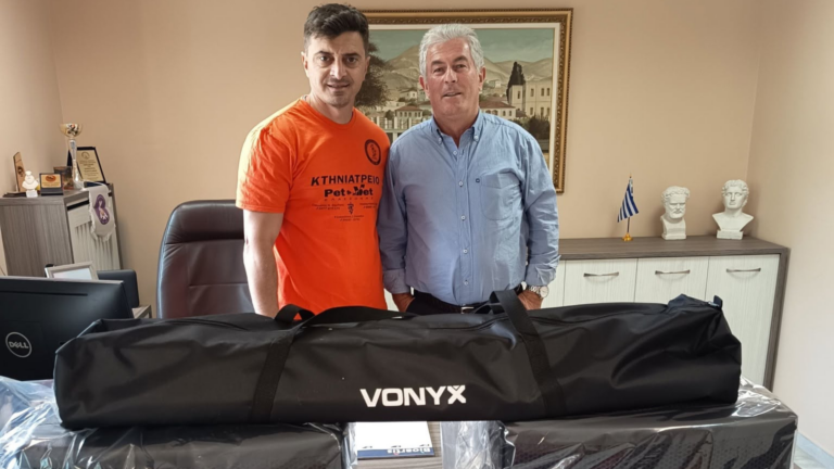 Greek Australians donate sound system to keep Tsaritsani’s traditions alive